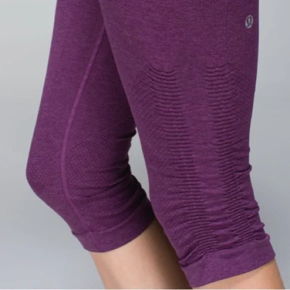 LULULEMON In The Flow Crop - Picture 4 of 10